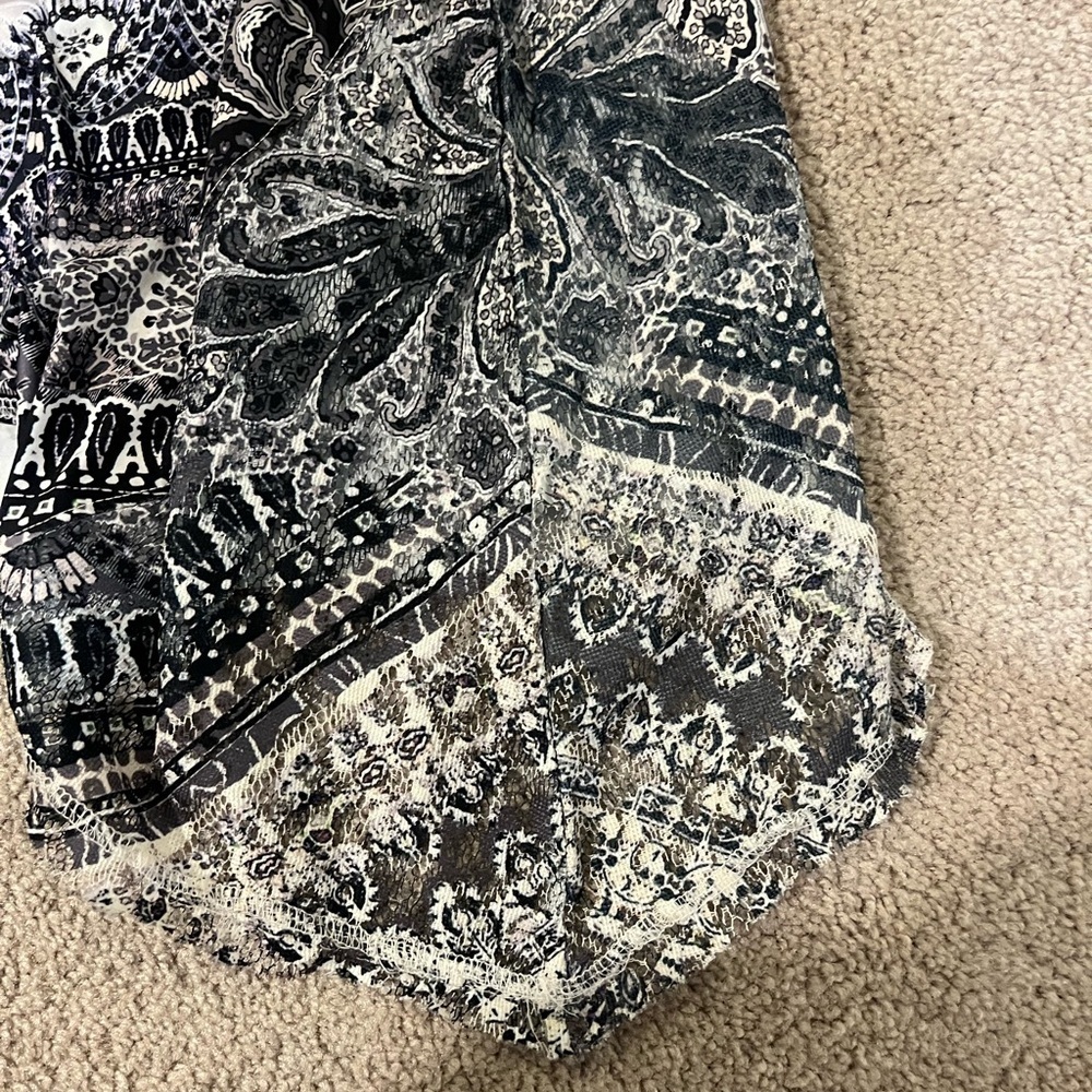 Unity World Wear Blouse - Picture 3 of 9